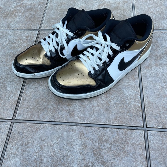 Men’s Air Jordan 1 Low Gold Toe CQ9447